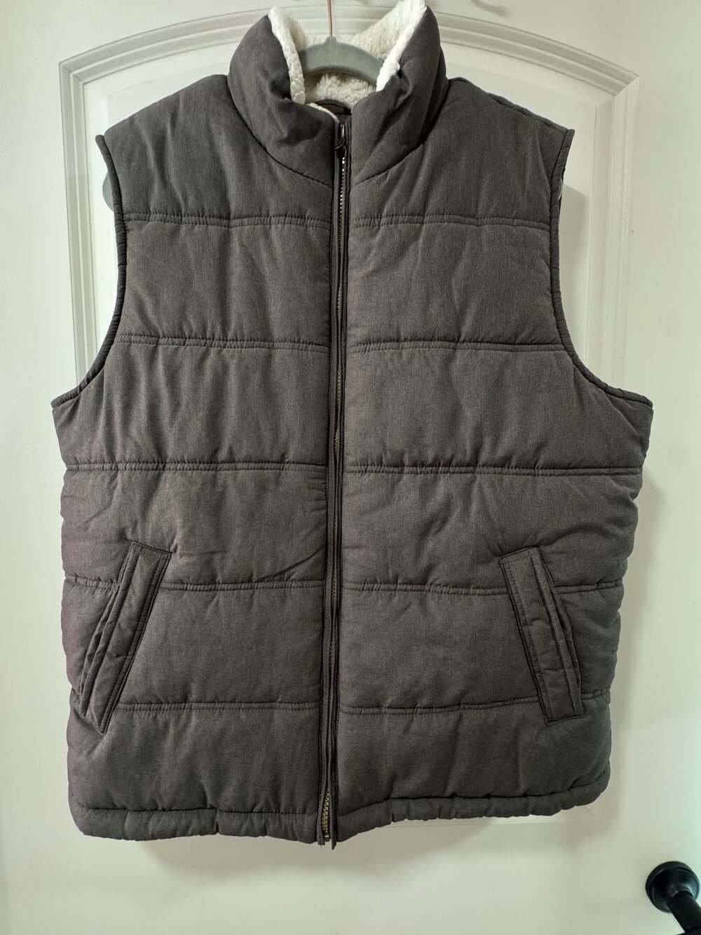 American Threads Gray Sherpa Puffer Vest Women’s Large Gorpcore